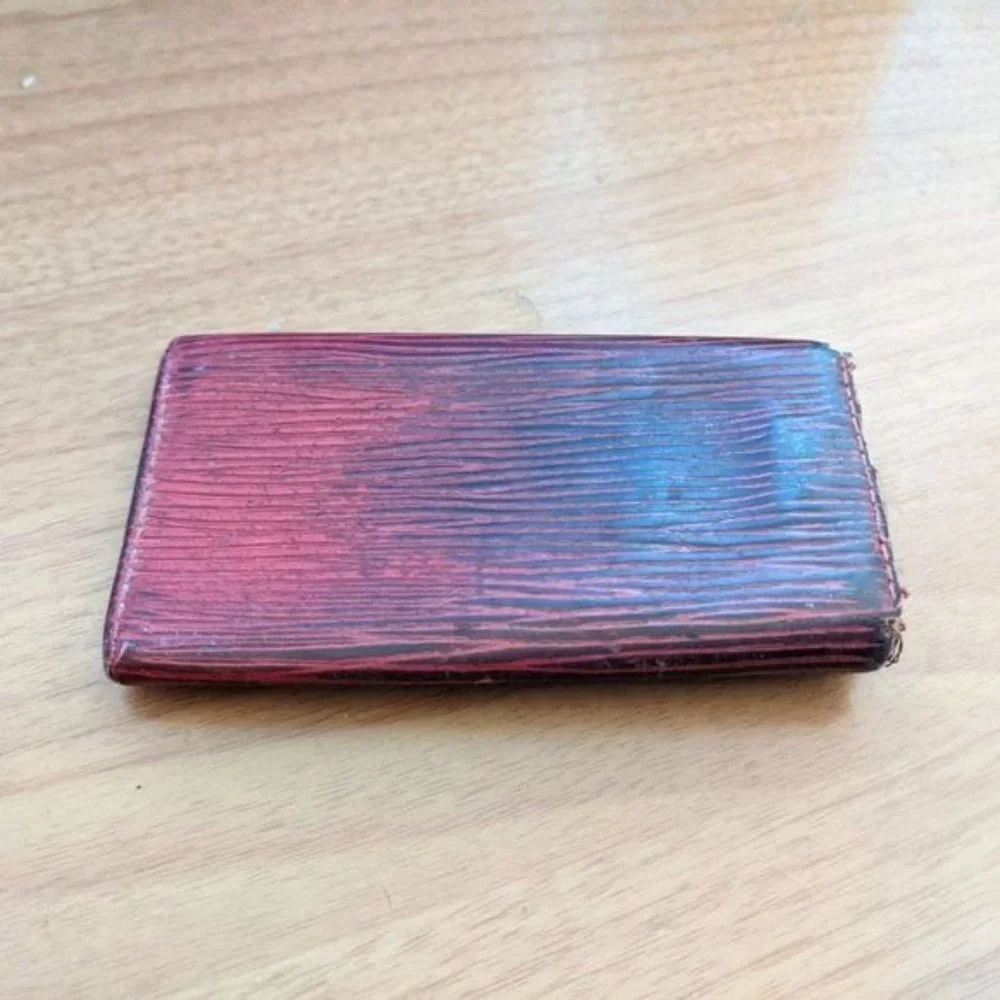 Louis Vuitton Epi Key Holder/Wallet #512💥PRICE DROP💥